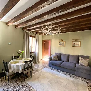  Appartamento Wow 5 Min From San Marco Italia